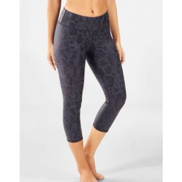 Fabletics Mid Rise PowerHold Crop Legging Byzantine Print Purple Black Women XXS - Picture 6 of 6